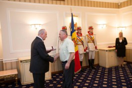 Președintele Timofti a înmânat distincții de stat, în cadrul unei ceremonii oficiale