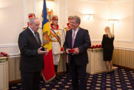 Președintele Timofti a înmânat distincții de stat, în cadrul unei ceremonii oficiale