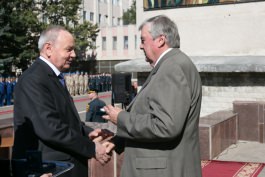 Moldovan president assists at 25th anniversary of National Army