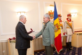 Președintele Republicii Moldova  a înmânat distincții unui grup de cetățeni