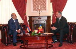 Președintele Igor Dodon a primit scrisorile de acreditare a patru noi ambasadori