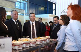 Igor Dodon a participat la business forumul moldo-rus și a vizitat expoziția ”Fabricat în Moldova”