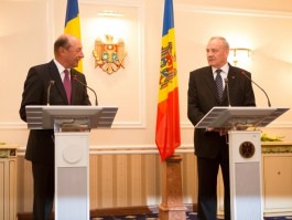 President Nicolae Timofti had a meeting with the Romanian President, Traian Basescu