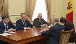 Moldovan president meets Russian envoy