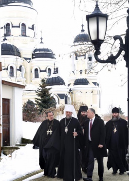 Президент Игорь Додон провел встречу с Митрополитом Кишиневским и всея Молдовы Владимиром