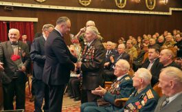 Președintele Republicii Moldova, Igor Dodon, a participat la adunarea solemnă a veteranilor Forțelor Armate și organelor de drept - GLORIA, dedicată Zilei Apărătorului Patriei