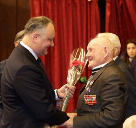 Președintele Republicii Moldova, Igor Dodon, a participat la adunarea solemnă a veteranilor Forțelor Armate și organelor de drept - GLORIA, dedicată Zilei Apărătorului Patriei