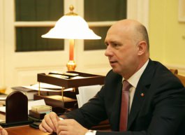 Președintele Republicii Moldova, Igor Dodon, și Prim-ministrul, Pavel Filip au avut o întrevedere de lucru pe subiectul numirii unor ambasadori