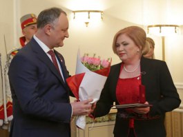 8 femei remarcabile din Republica Moldova au fost decorate de Igor Dodon cu ocazia zilei de 8 Martie