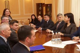 Moldovan president appoints to office ten judges of 15 put up