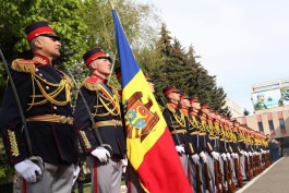 Președintele Republicii Moldova, Igor Dodon a participat la ceremonia festivă de arborare a Drapelului de Stat al Republicii Moldova