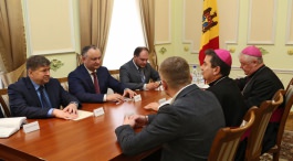 Igor Dodon a avut o întrevedere cu Nunţiul Apostolic în RM 