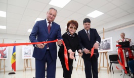 Igor Dodon a participat la inaugurarea expoziției placardelor din perioada Marelui Război pentru Apărarea Patriei