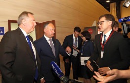 Igor Dodon a avut o întrevedere cu Dmitri Rogozin la Sankt Petersburg 