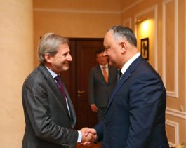 Președintele Igor Dodon a avut o întrevedere cu Johannes HAHN