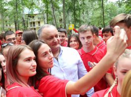 В открытие ежегодного летнего форума «Территория Молодежи» принял участие Игорь Додон.  