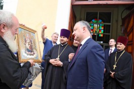 Președintele Igor Dodon a vizitat biserica Sfinții Arhangheli Mihail și Gavriil din satul Slobozia Mare