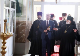 Președintele Igor Dodon a vizitat biserica Sfinții Arhangheli Mihail și Gavriil din satul Slobozia Mare