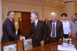 Consiliul Societății Civile pe lîngă Președintele Republicii Moldova a fost instituit prin decret 