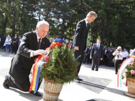 Președintele Nicolae Timofti a participat la ceremoniile dedicate Zilei Victoriei
