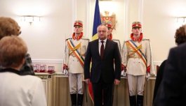 Igor Dodon a înmînat înalte distincții de stat și 141 de Diplome de Onoare ale Președintelui Republicii Moldova