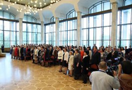 Igor Dodon a înmînat înalte distincții de stat și 141 de Diplome de Onoare ale Președintelui Republicii Moldova