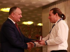 Igor Dodon a participat la inaugurarea expoziției-iarmaroc organizată sub patronajul Președintelui Republicii Moldova