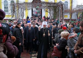 Igor Dodon efectuează o vizită în orașul Comrat în cadrul căreia a participat la festivitățile prilejuite Hramului localităţii