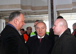 The President of the Republic of Moldova, Igor Dodon, together with the former Ambassador of the Republic of Turkey Hulusi Kilic, started the work on the repair and restoration of the building of the Presidency of the Republic of Moldova.