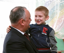 Președintele Igor Dodon a vizitat două instituții preșcolare din raionul Cahul