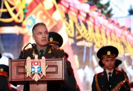 Igor Dodon a participat la festivitatea cu prilejul Zilei veteranilor forțelor armate și organelor de drept   