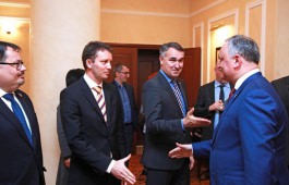 Igor Dodon a avut o întrevedere cu membrii Parlamentului European, care se află în vizită în Republica Moldova