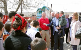 The Presidential Couple gave a new home to a family with 15 children