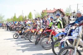 Șeful statului a participat la deschiderea Campionatului Europei Centrale la motociclism și la Campionatul deschis la motocross, în memoria lui Iurii Gagarin  