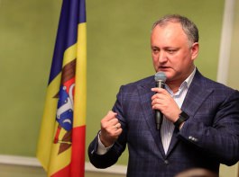 Igor Dodon a avut o întrevedere cu studenții moldoveni din Sankt Petersburg