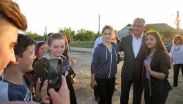 Igor Dodon a participat la ceremonia de inaugurare a două complexuri sportive din localitățile Congaz și Copceac din UTA Găgăuzia