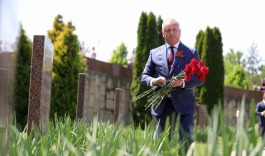 Igor Dodon a efectuat o vizită la Complexul Memorial „Capul de Pod Şerpeni”