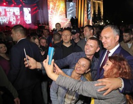 Igor Dodon a participat la concertul festiv organizat cu prilejul aniversării a 73-a a Marii Victorii