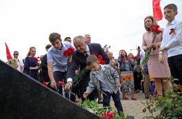 Președintele Republicii Moldova, Igor Dodon, a participat la acţiunile organizate cu prilejul Zilei Victoriei 