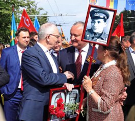 Președintele Republicii Moldova, Igor Dodon, a participat la acţiunile organizate cu prilejul Zilei Victoriei 