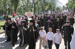 Președintele Igor Dodon a participat la Marșul pentru susținerea familiei tradiționale