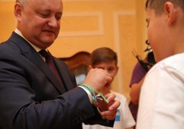 Igor Dodon s-a întîlnit cu "Ambasadorii Campionatului Mondial de Fotbal"