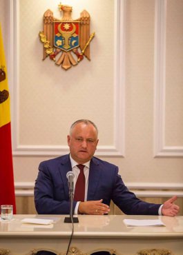 Președintele Igor Dodon a avut o întrevedere cu reprezentanții Diasporei moldovenești din cîteva țări ale lumii