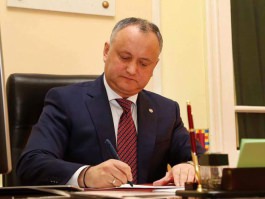 Igor Dodon a semnat decretele cu privire la demiterea a doi miniștri din actualul Guvern 