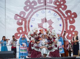 Igor Dodon participated in the National Costume Festival