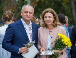 Igor Dodon a participat la cea de-a doua ediție a Festivalului costumului național