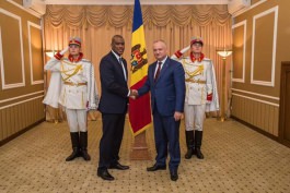 Președintele Igor Dodon a primit scrisorile de acreditare de la noul ambasador al SUA