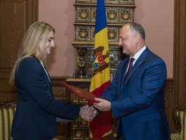 Igor Dodon a conferit sportivei Tatiana Salcuțan Diploma de Onoare a Președintelui RM