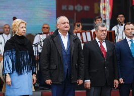  Igor Dodon a participat la Festivalul Vinului din Găgăuzia