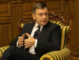 Президент Николае Тимофти встретился с председателем Сената Румынии Крином Антонеску